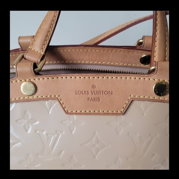 LOUIS VUITTON Monogram Vernis Brea Bag - Picture 4 of 11